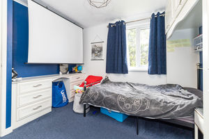 Bed- click for photo gallery